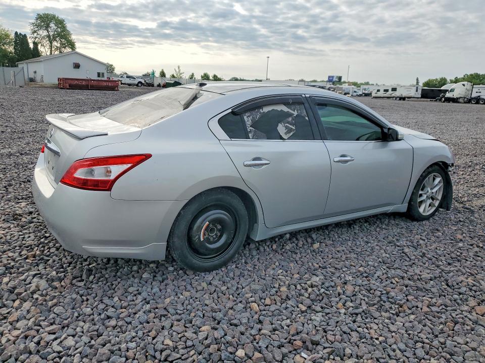 Photo 3 from auction – 2010 NISSAN MAXIMA with VIN 1N4AA5AP6AC821801