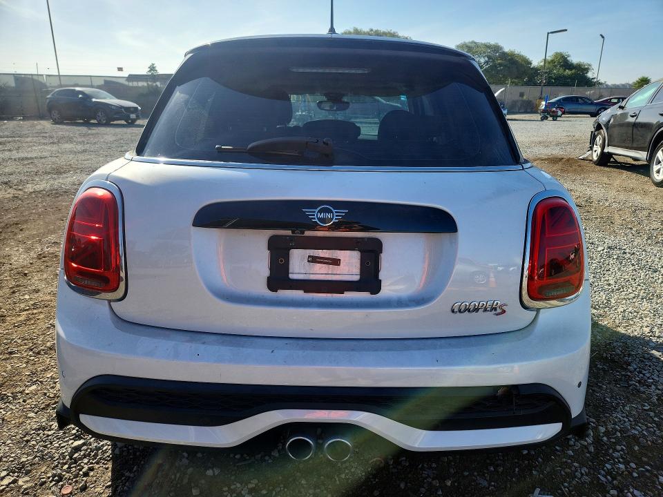 Zdjęcie 6 z aukcji – 2024 MINI COOPER z VIN WMW53DK0XR2W03859