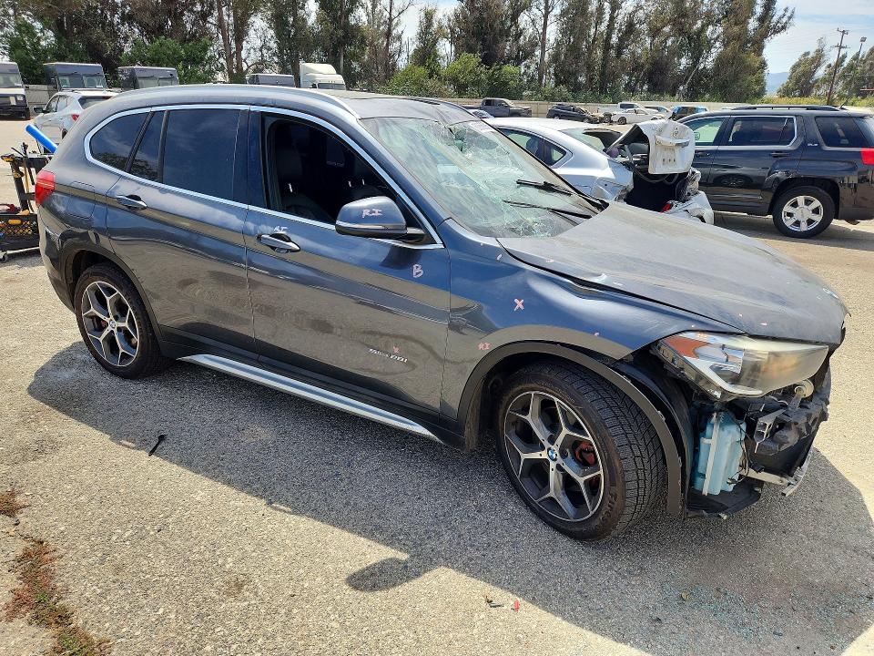 Photo 4 from auction – 2018 BMW X1 with VIN WBXHU7C37J5H39575