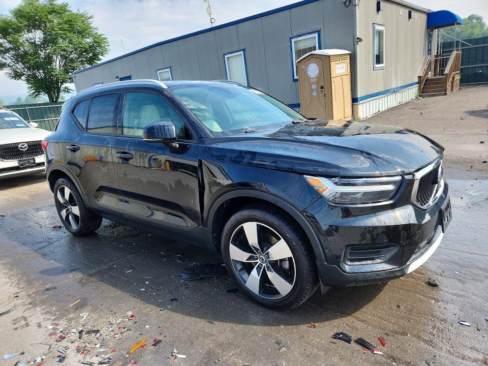 Photo 4 from auction – 2019 VOLVO XC40 with VIN YV4162UK0K2074940