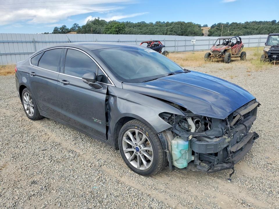 Photo 4 from auction – 2017 FORD FUSION with VIN 3FA6P0PU8HR229185