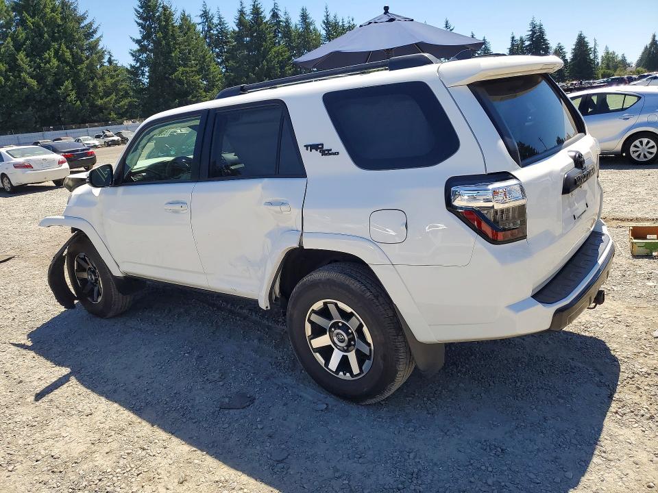 Photo 2 from auction – 2021 TOYOTA 4RUNNER with VIN JTERU5JR7M5919925