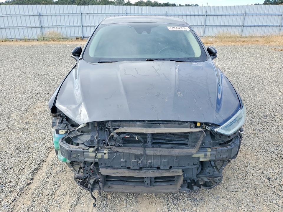 Photo 5 from auction – 2017 FORD FUSION with VIN 3FA6P0PU8HR229185