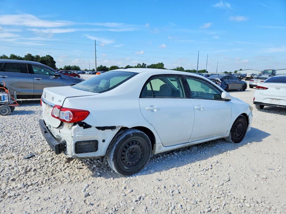 Photo 3 from auction – 2011 TOYOTA COROLLA with VIN JTDBU4EE1B9154725