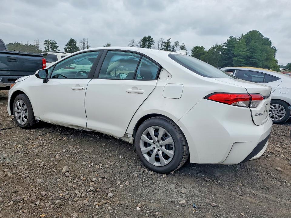 Photo 2 from auction – 2022 TOYOTA COROLLA with VIN 5YFEPMAE1NP327345