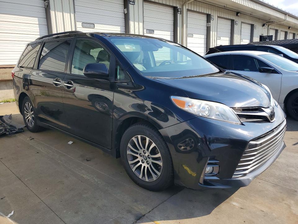 Photo 4 from auction – 2019 TOYOTA SIENNA with VIN 5TDYZ3DC0KS997001