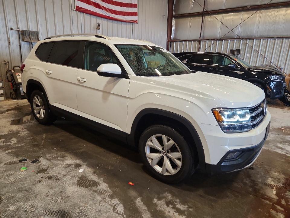 Photo 4 from auction – 2018 VOLKSWAGEN ATLAS with VIN 1V2KR2CA4JC507917