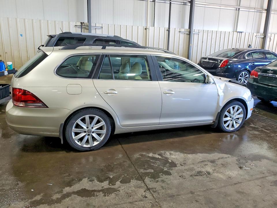 Photo 3 from auction – 2013 VOLKSWAGEN JETTA with VIN 3VWPL7AJ5DM643899