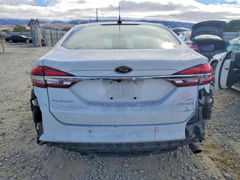 Photo 6 from auction – 2017 FORD FUSION with VIN 3FA6P0LU1HR408898