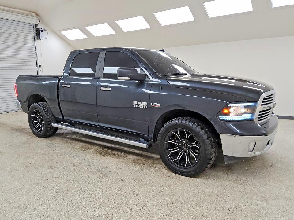 Photo 4 from auction – 2016 RAM 1500 with VIN 3C6RR7LT9GG265928