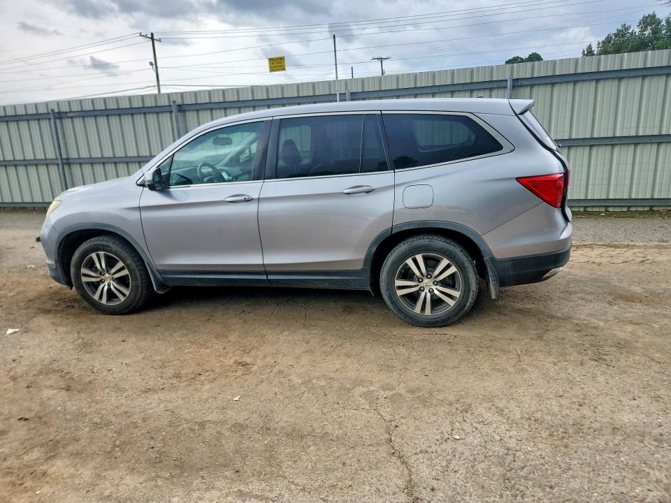 Photo 2 from auction – 2017 HONDA PILOT with VIN 5FNYF5H58HB040791
