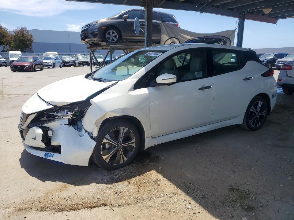 NISSAN LEAF 2022 مع رقم تعريف المركبة 1N4BZ1DV6NC550874 - صورة من المزاد