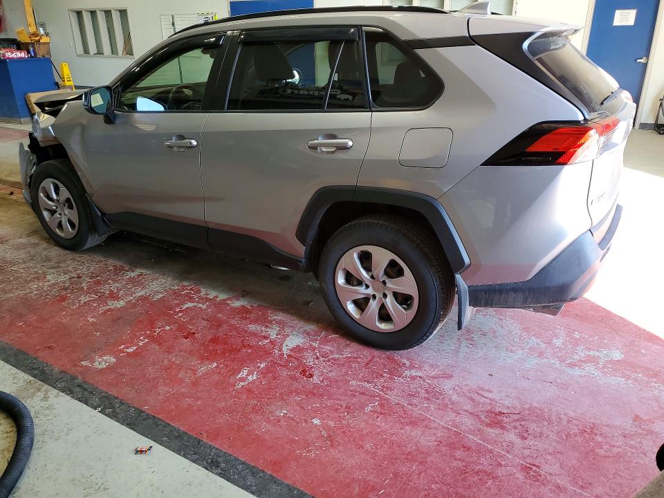 Photo 2 from auction – 2021 TOYOTA RAV4 with VIN JTMF1RFV1MD079224