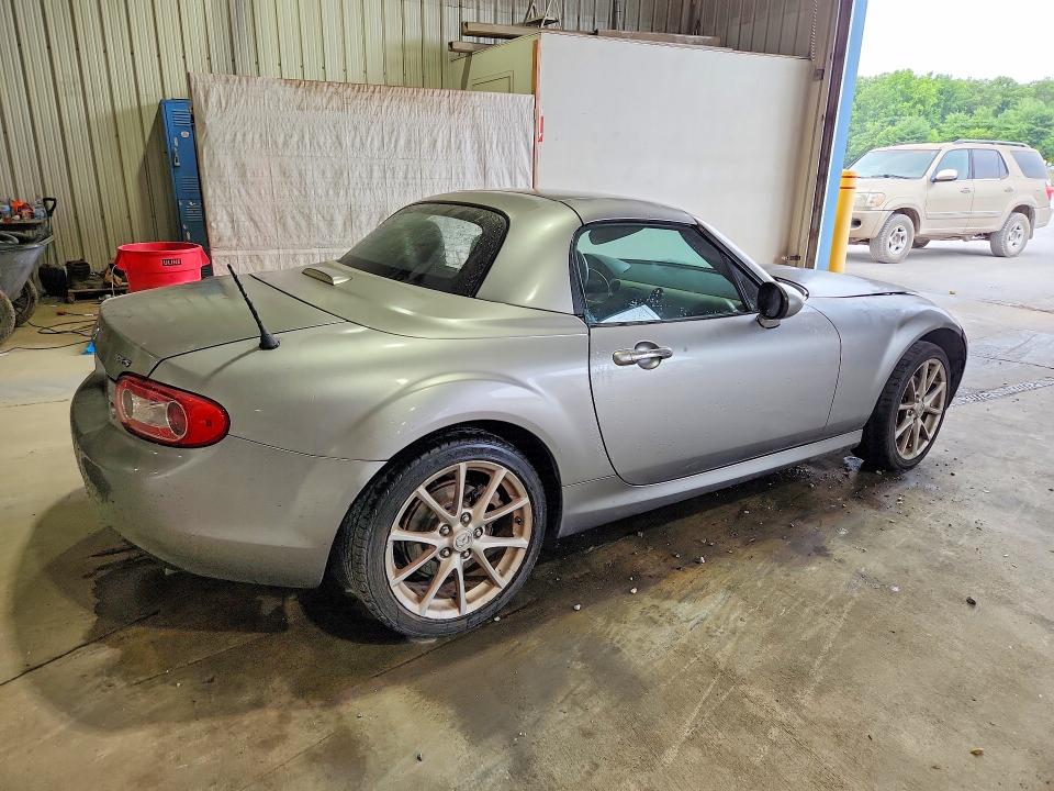 Photo 3 from auction – 2011 MAZDA MX-5 MIATA with VIN JM1NC2PF9B0218430