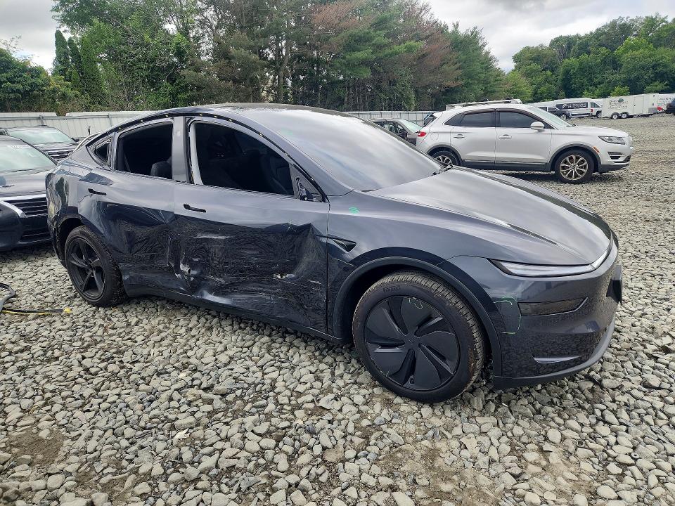 Photo 4 from auction – 2026 TESLA MODEL Y with VIN 7SAYGDEE4TA385708