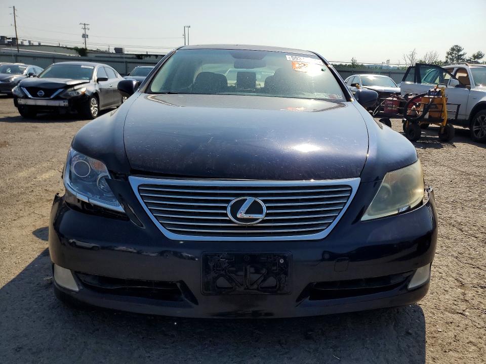 Photo 5 from auction – 2009 LEXUS LS 460 with VIN JTHCL46F695002339
