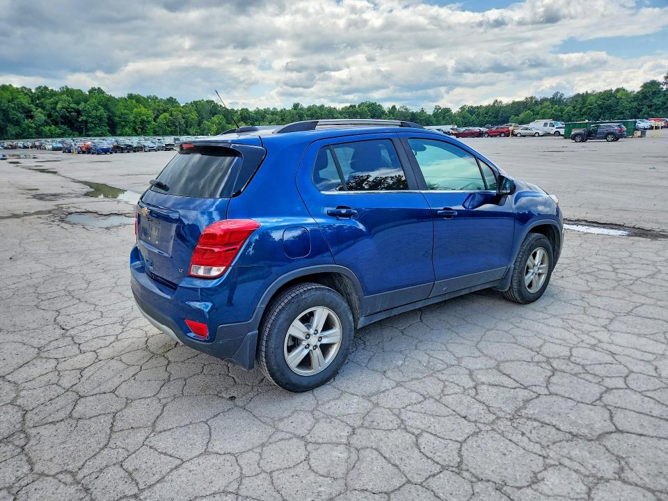 Photo 3 from auction – 2019 CHEVROLET TRAX with VIN 3GNCJPSB6KL399222