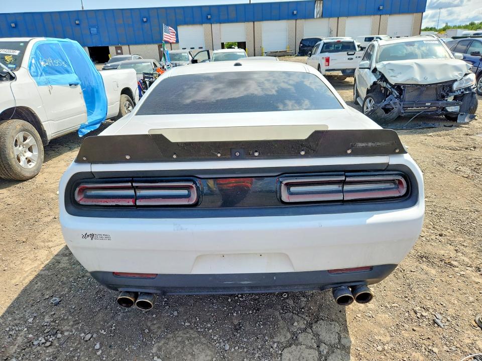 Photo 6 from auction – 2018 DODGE CHALLENGER with VIN 2C3CDZAG6JH327408
