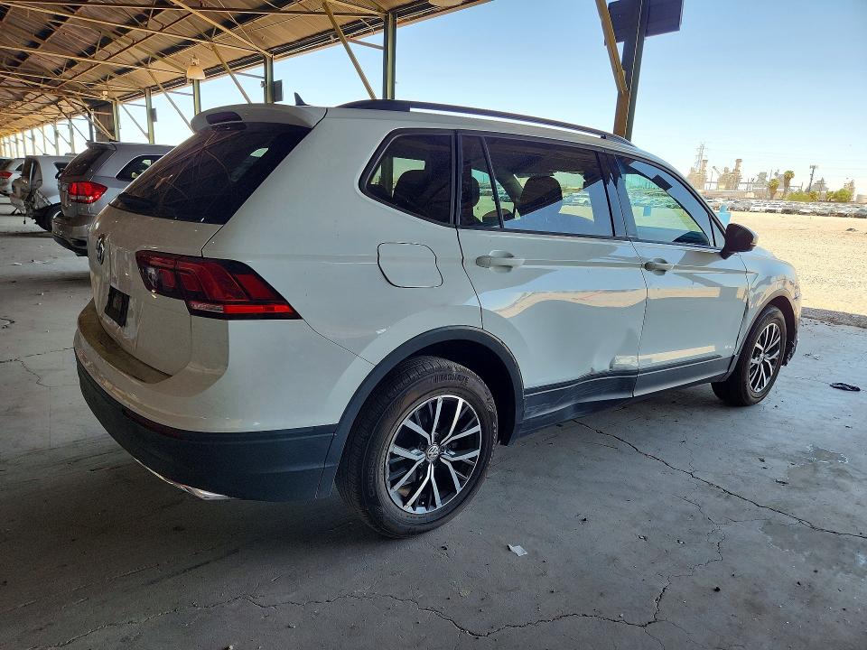 Снимка 3 от търг – 2021 VOLKSWAGEN TIGUAN с VIN 3VV1B7AX4MM074450