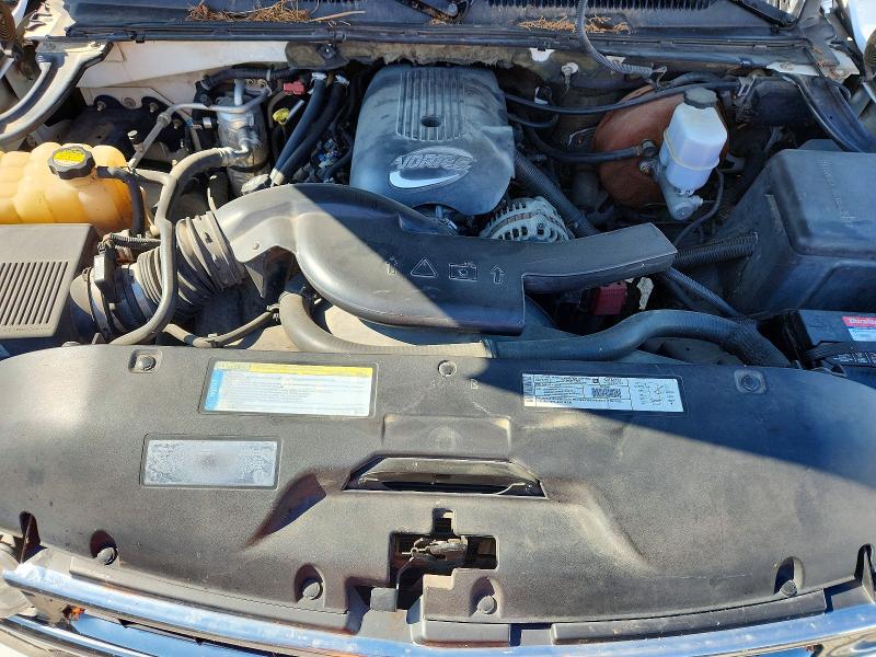 Photo 12 from auction – 2001 CHEVROLET SUBURBAN with VIN 3GNFK16T31G260294