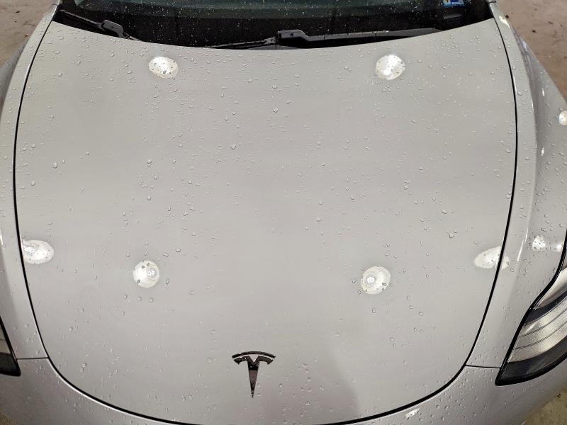 Photo 11 from auction – 2018 TESLA MODEL 3 with VIN 5YJ3E1EA8JF017850