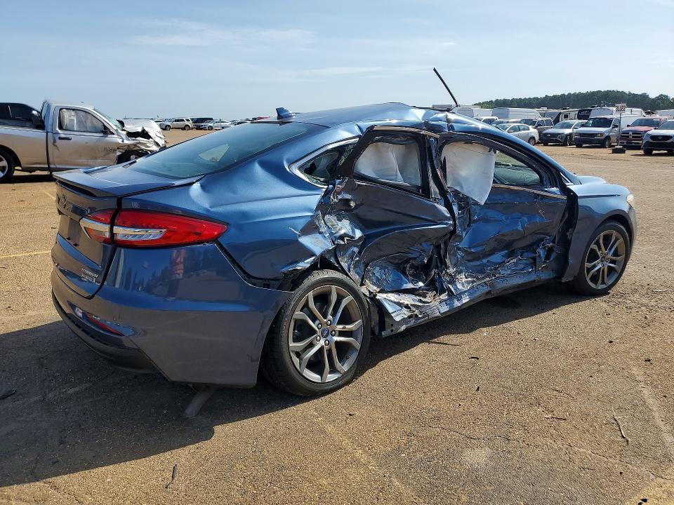Photo 3 from auction – 2019 FORD FUSION with VIN 3FA6P0RU5KR123815