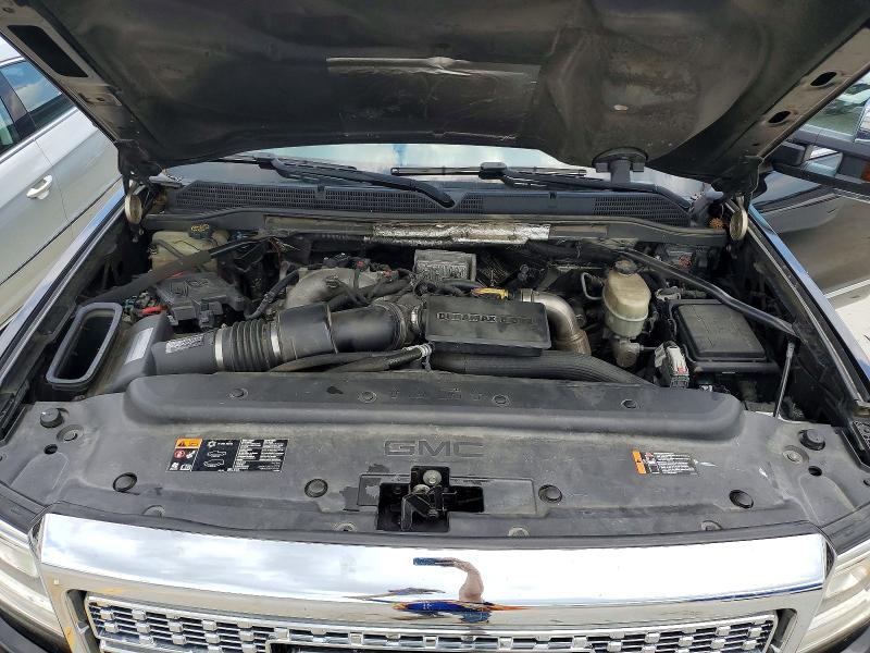 Photo 11 from auction – 2018 GMC SIERRA with VIN 1GT12UEY1JF102619