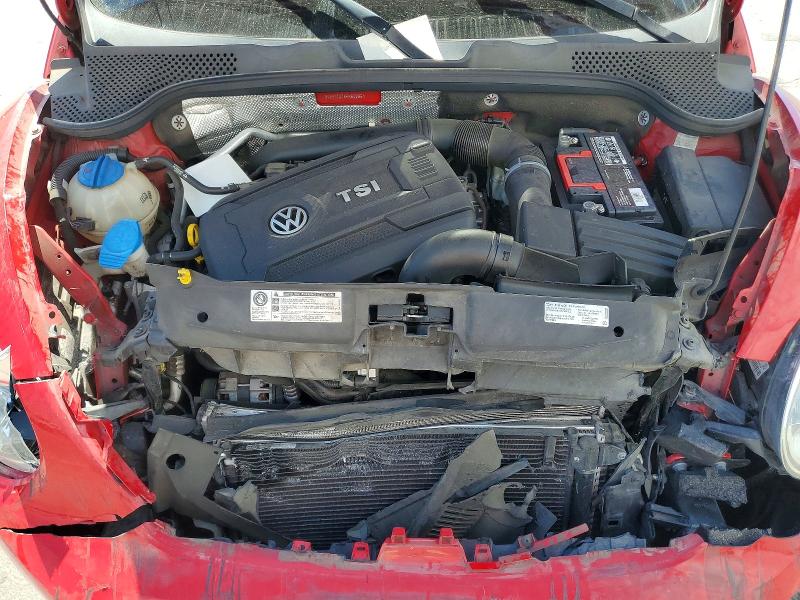 Photo 11 from auction – 2015 VOLKSWAGEN BEETLE with VIN 3VW517AT8FM802951