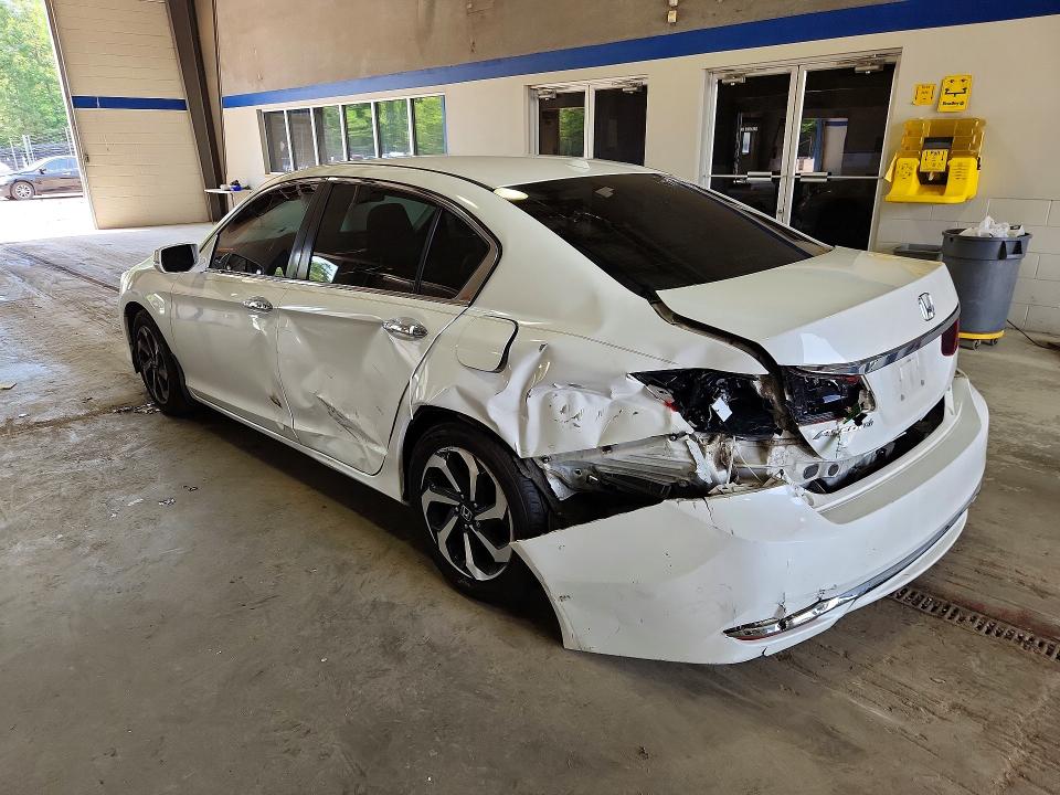 Photo 2 from auction – 2016 HONDA ACCORD with VIN 1HGCR2F80GA130989