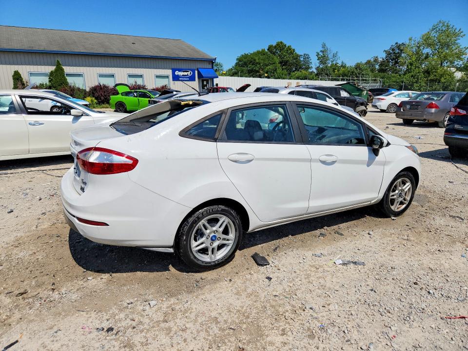 Photo 3 from auction – 2019 FORD FIESTA with VIN 3FADP4BJ9KM162046