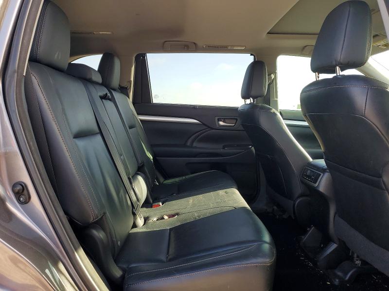 Photo 11 from auction – 2015 TOYOTA HIGHLANDER with VIN 5TDKKRFH9FS074625