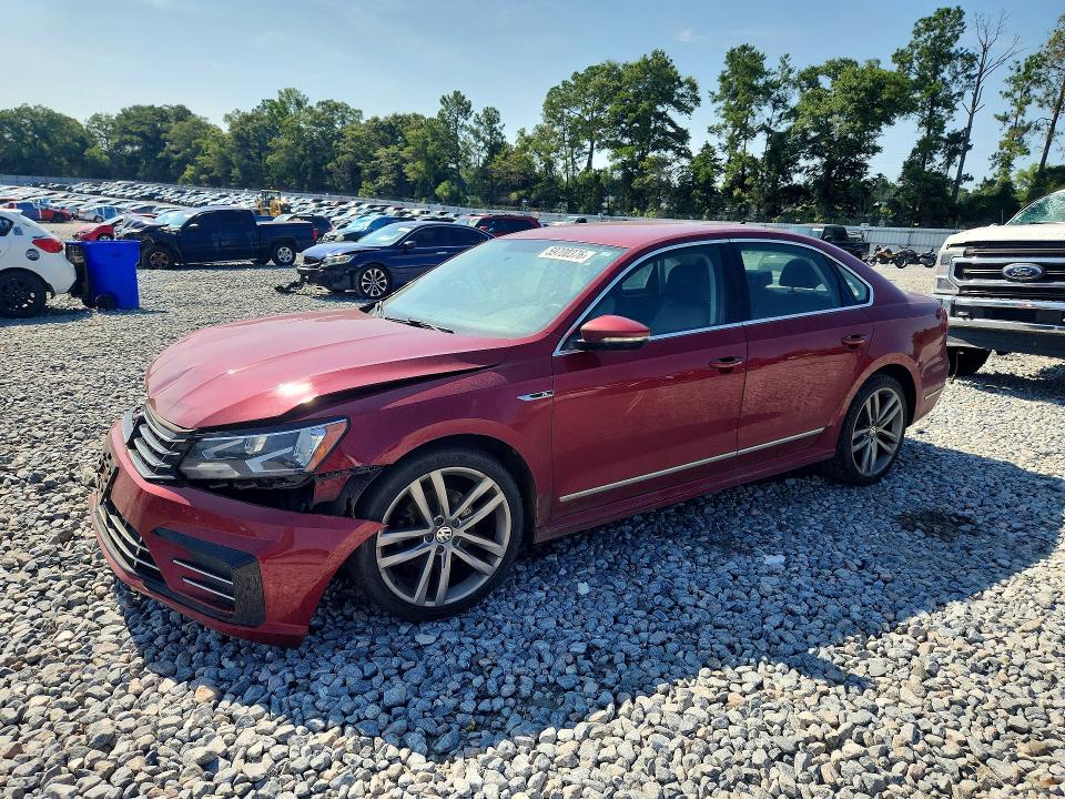 Снимка 1 от търг – 2017 VOLKSWAGEN PASSAT с VIN 1VWDT7A35HC063211