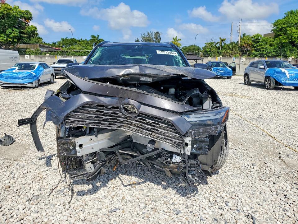 Photo 5 from auction – 2022 TOYOTA RAV4 with VIN 2T3N1RFV7NW281923