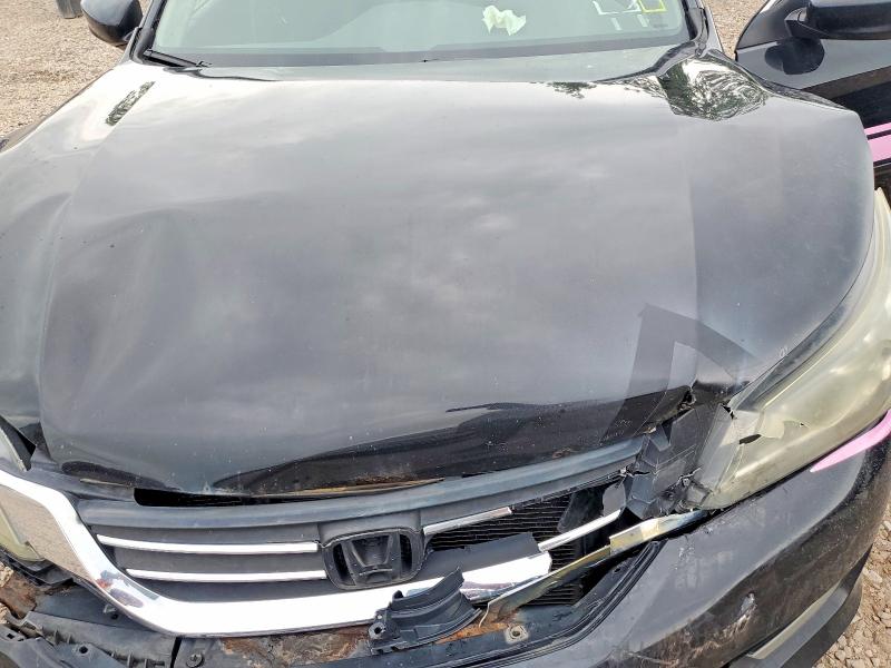 Photo 11 from auction – 2015 HONDA ACCORD with VIN 1HGCR2F52FA212937