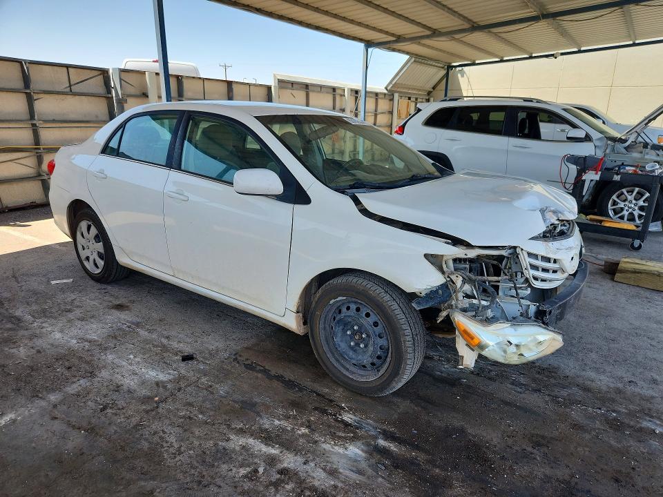 Снимка 4 от търг – 2013 TOYOTA COROLLA с VIN 5YFBU4EE3DP117303