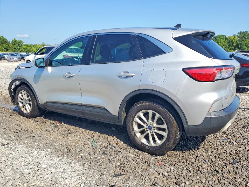 Photo 2 from auction – 2020 FORD ESCAPE with VIN 1FMCU9G64LUB63713