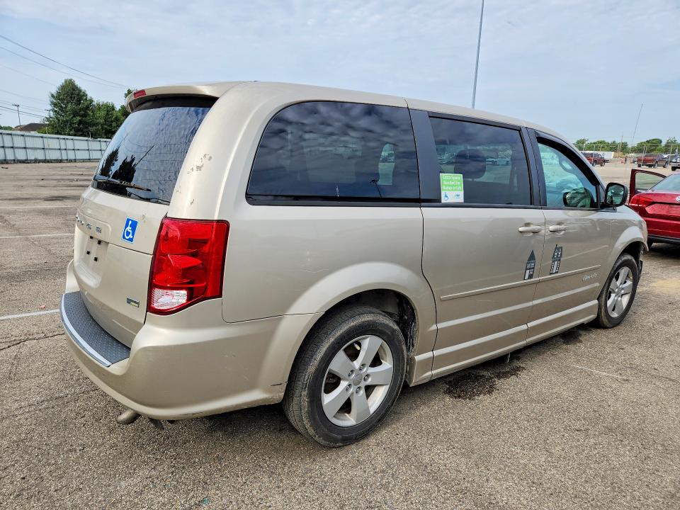 Photo 3 from auction – 2013 DODGE GRAND CARAVAN with VIN 2C4RDGBG0DR723468