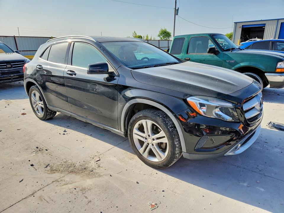 Photo 4 from auction – 2015 MERCEDES-BENZ GLA with VIN WDCTG4EB6FJ165669