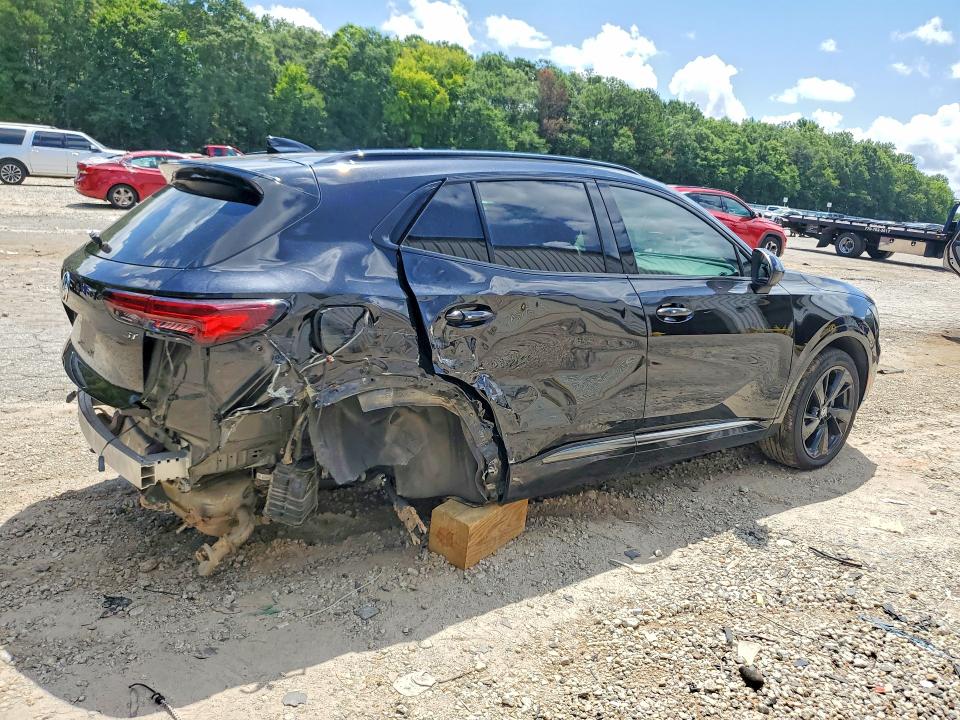 Photo 3 from auction – 2022 BUICK ENVISION with VIN LRBFZNR40ND057350