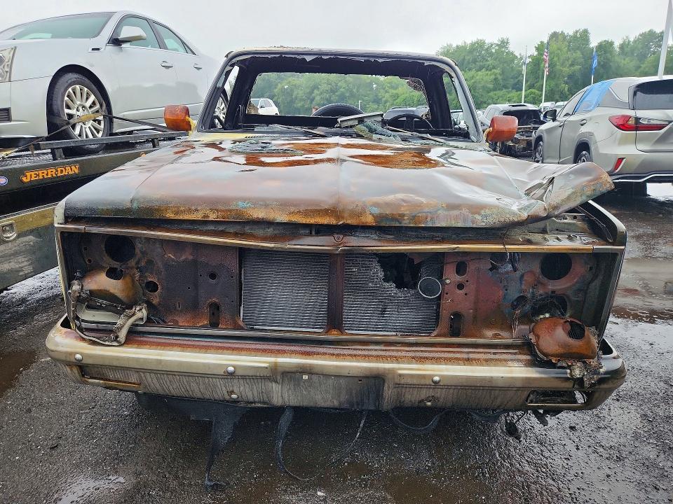 Photo 5 from auction – 1982 GMC C1500 with VIN 2GTCC14D1C1542580