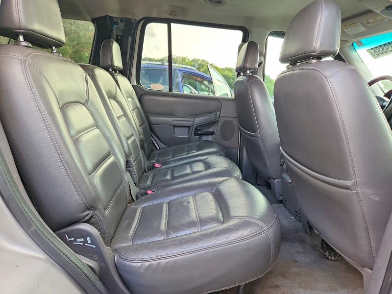Photo 11 from auction – 2002 FORD EXPLORER with VIN 1FMZU63E22UC79982