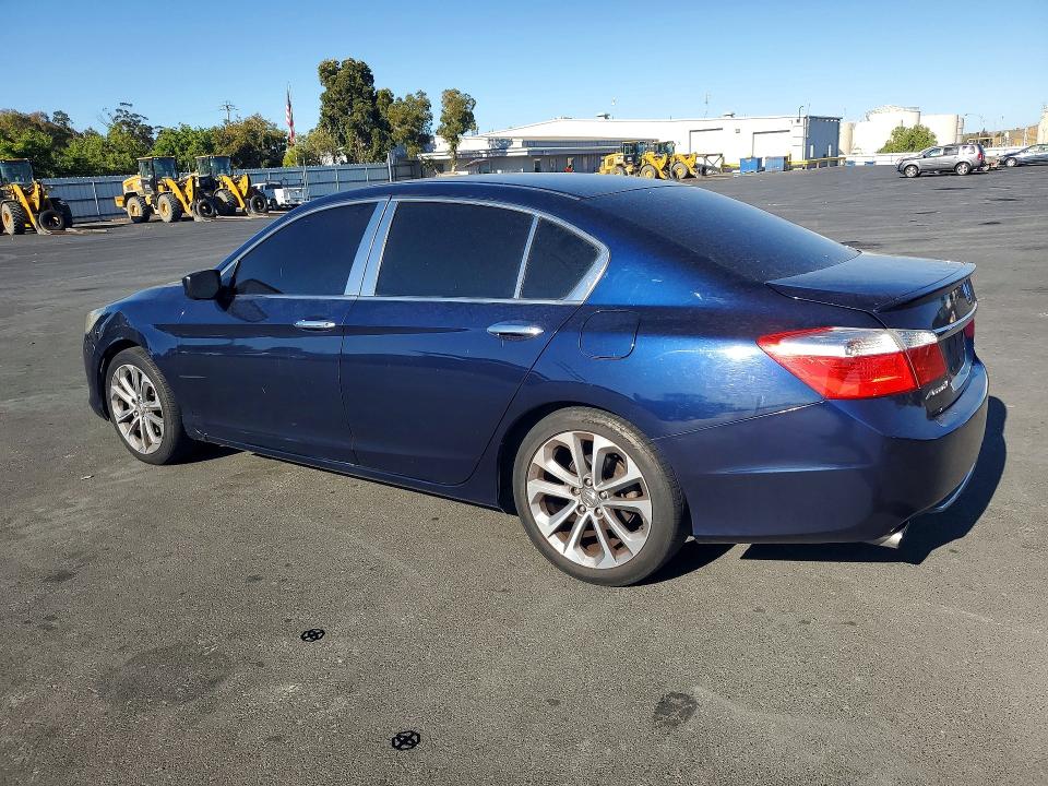 Photo 2 from auction – 2015 HONDA ACCORD with VIN 1HGCR2F58FA181578