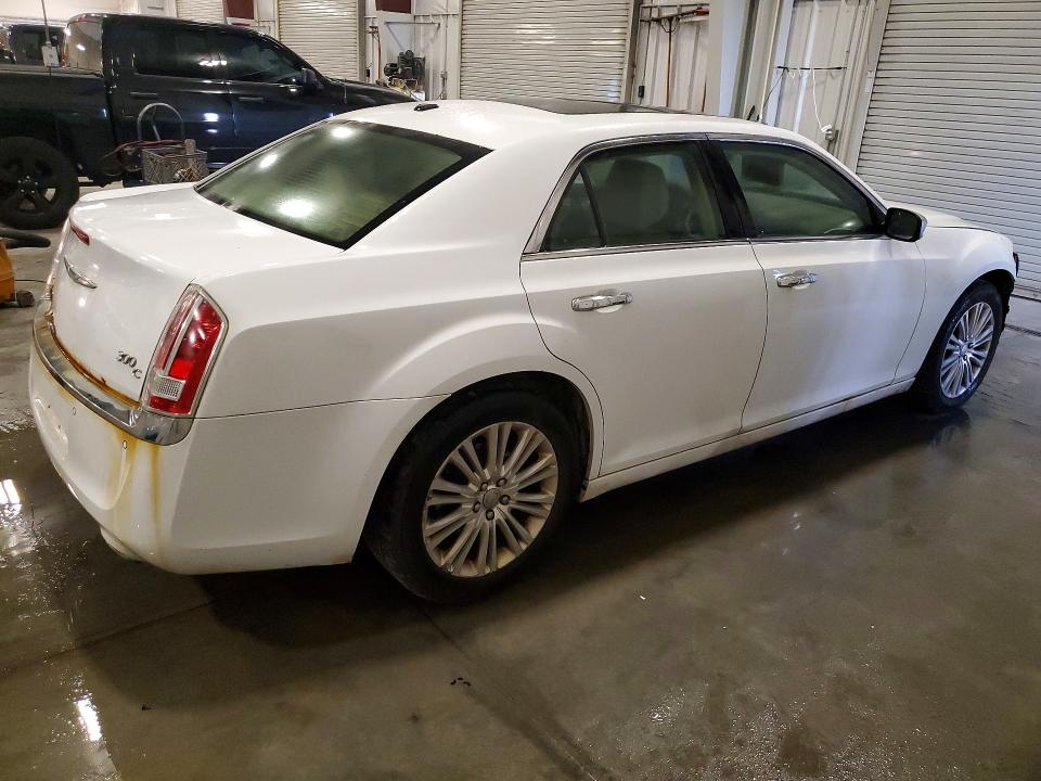 Photo 3 from auction – 2013 CHRYSLER 300C with VIN 2C3CCAKG7DH619043
