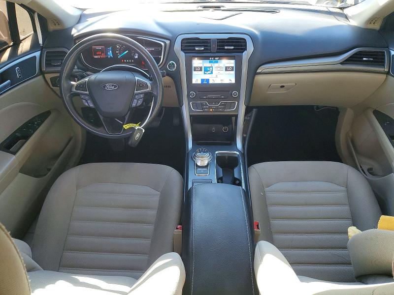 Photo 8 from auction – 2017 FORD FUSION with VIN 3FA6P0HD5HR252549