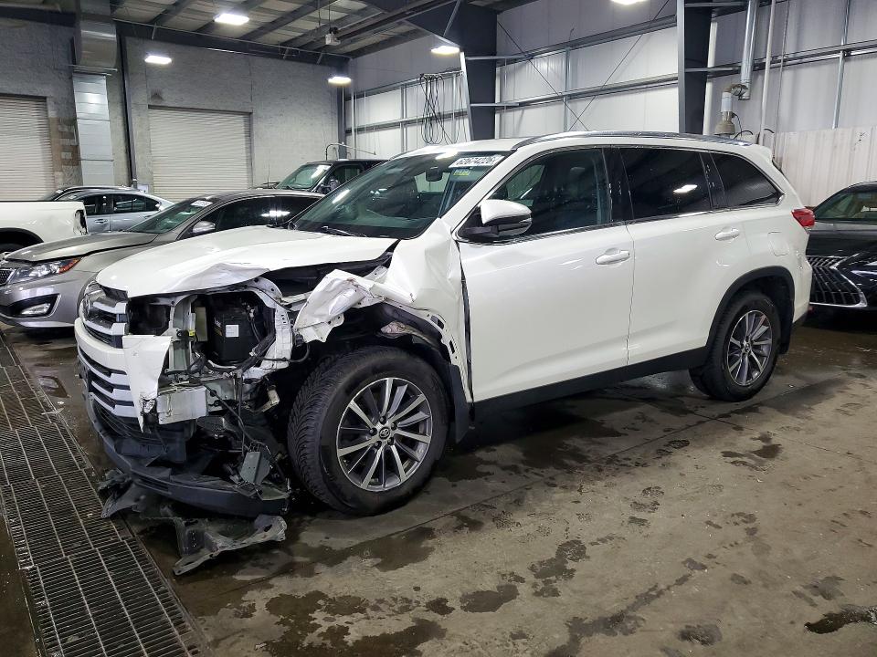 2019 TOYOTA HIGHLANDER - Търг №62674226