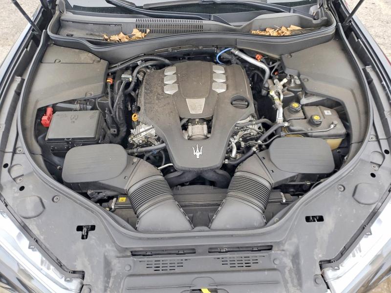 Photo 12 from auction – 2023 MASERATI LEVANTE with VIN ZN661XUAXPX411540