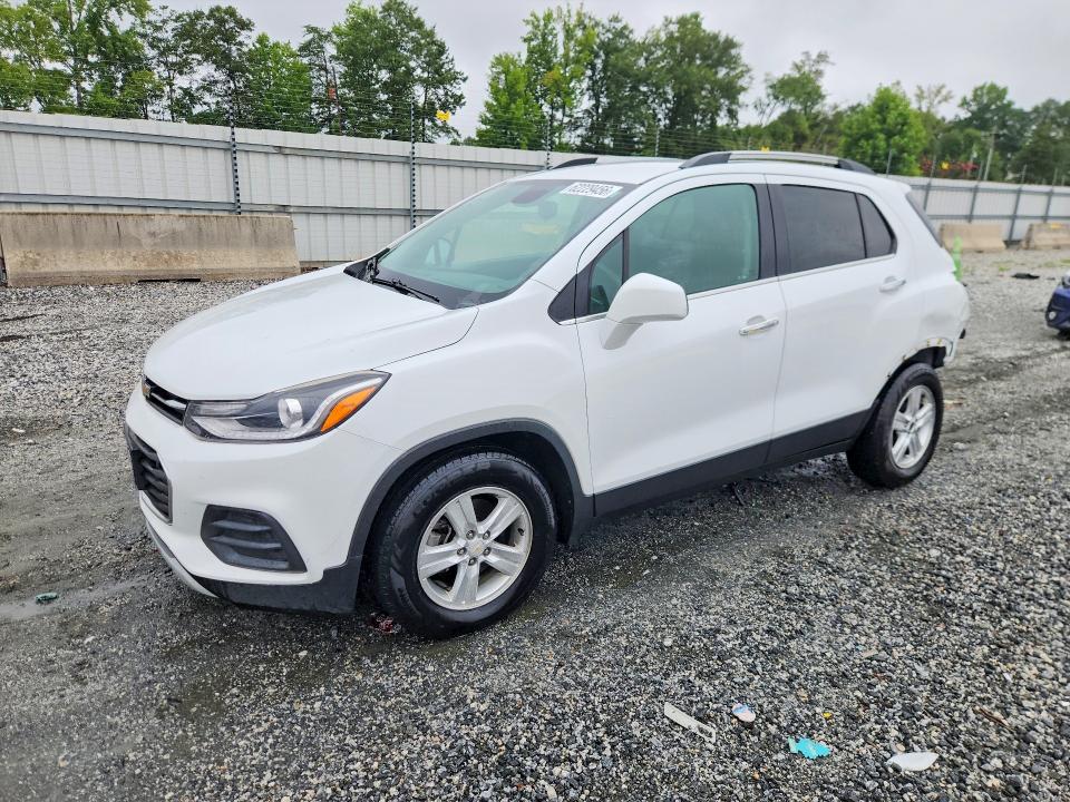CHEVROLET TRAX 2018 with VIN KL7CJLSB5JB658538 - Photo from auction
