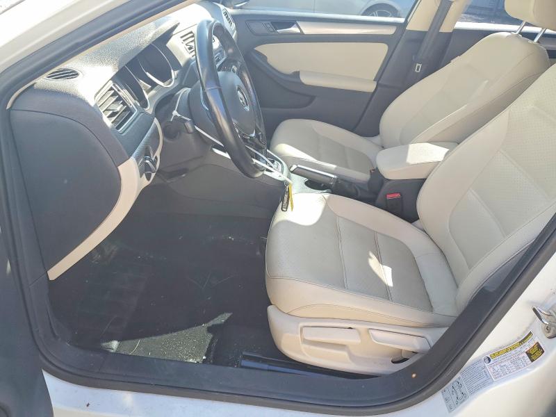 Photo 7 from auction – 2017 VOLKSWAGEN JETTA with VIN 3VWDB7AJ5HM252022