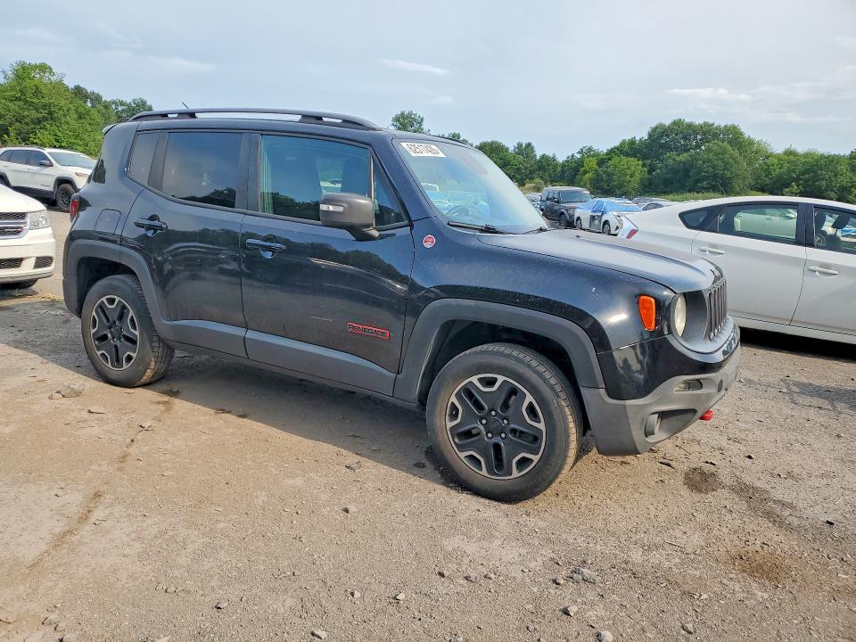 Photo 4 from auction – 2015 JEEP RENEGADE with VIN ZACCJBCT0FPB62010
