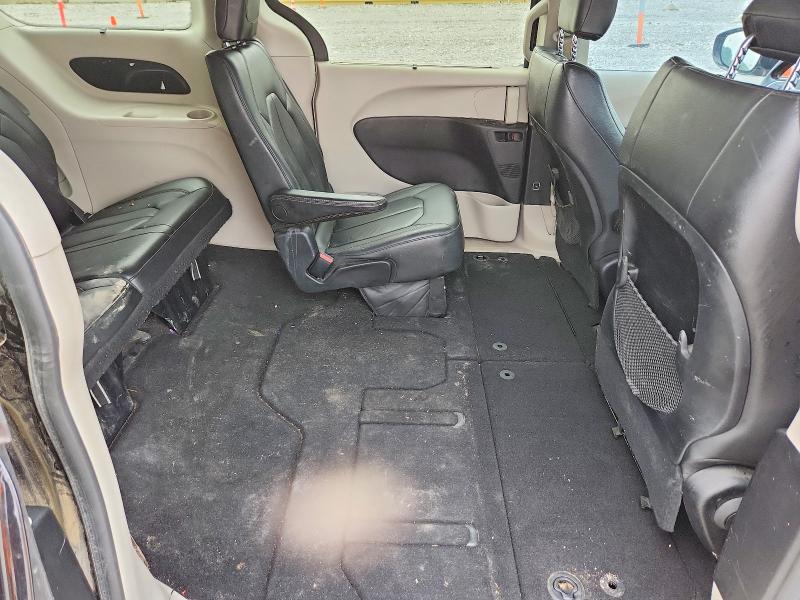 Photo 11 from auction – 2017 CHRYSLER PACIFICA with VIN 2C4RC1BG7HR770048